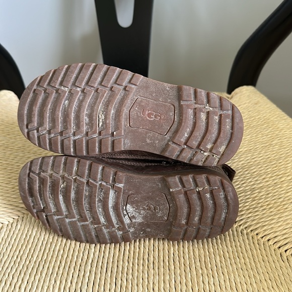 Ugg Bradley Leather Boot for Boys - Picture 4 of 5